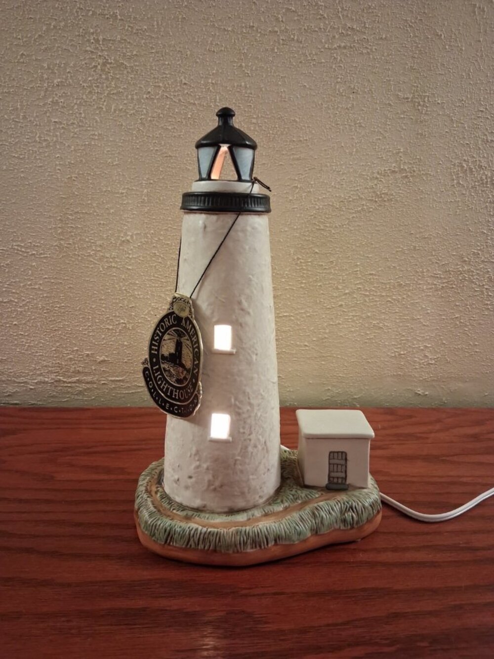 Lighthouse Accent Lamp Light Ocracoke Island NC Vintage Village Geo Z Lefton